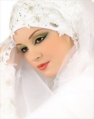 b2ap3_thumbnail_modren-hijab-designs-for-brides.jpg